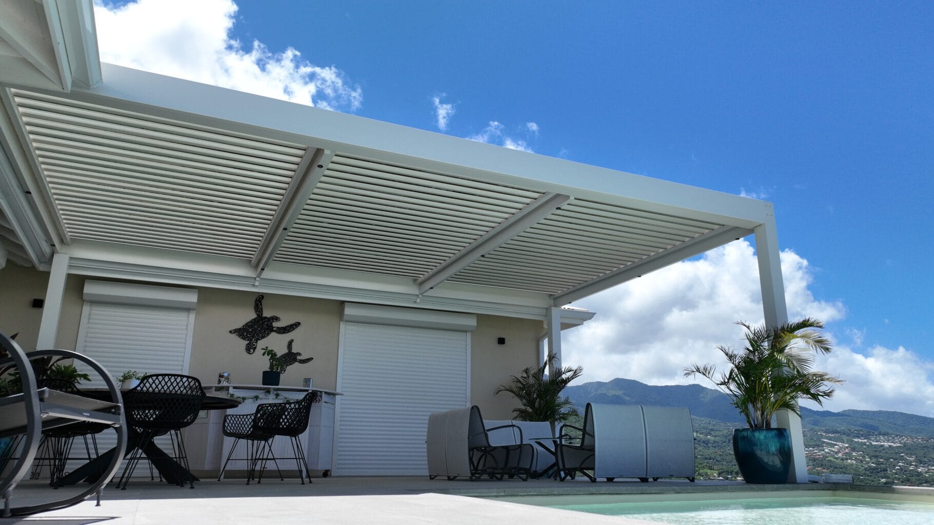 GCF-Guadeloupe- Pergola ALU Bioclimatique lames ALU Motorisées